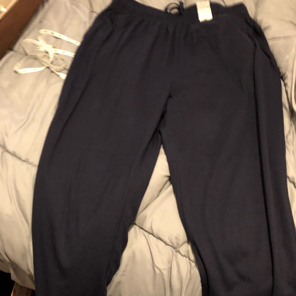 Black pants, size 2x, elastic waist. NWT *LAST ↓*